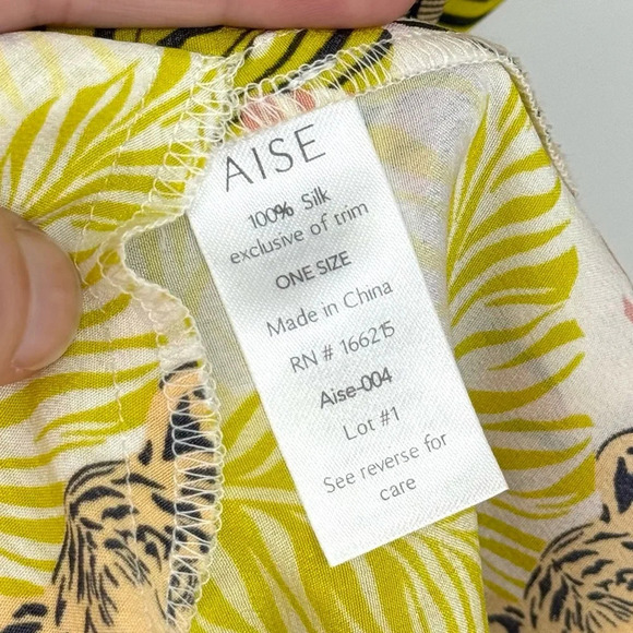 AISE The Kimono Silk Crepe de Chine  in Yellow Tiger Print One Size - Picture 7 of 10